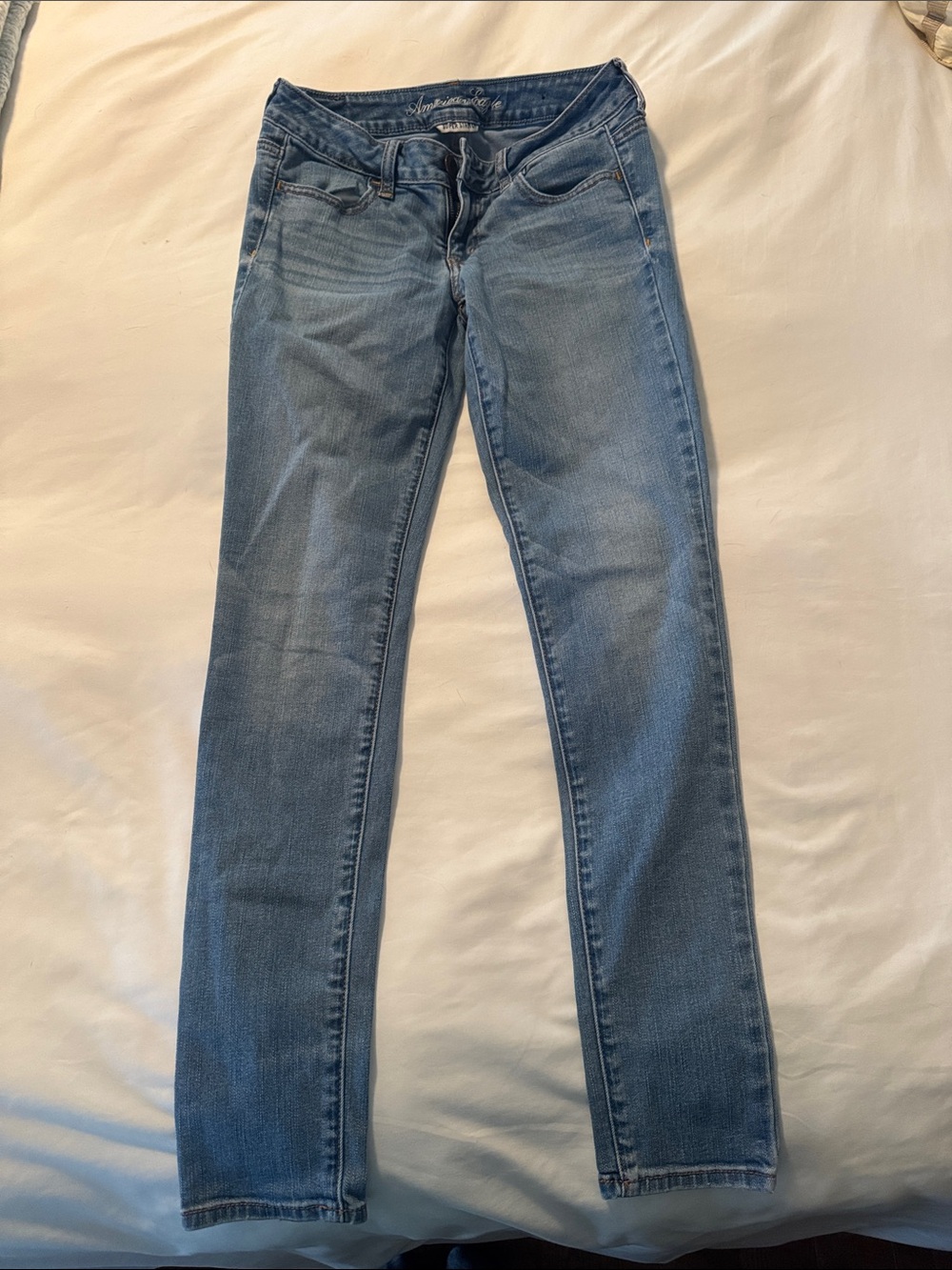 American Eagle Outfitters Women's Skinny Jeans in Light Blue Wash